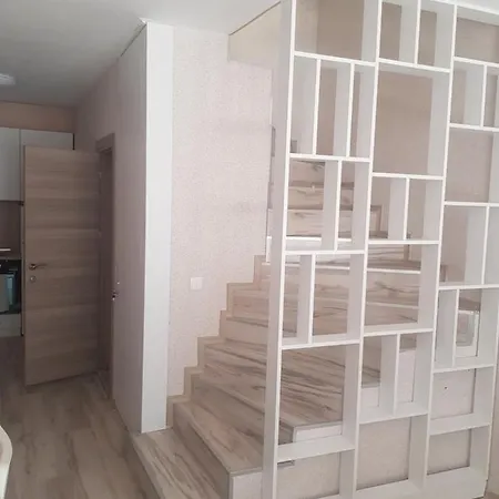 Terrace View Luxury Mezonet Apartman Skorpilovci